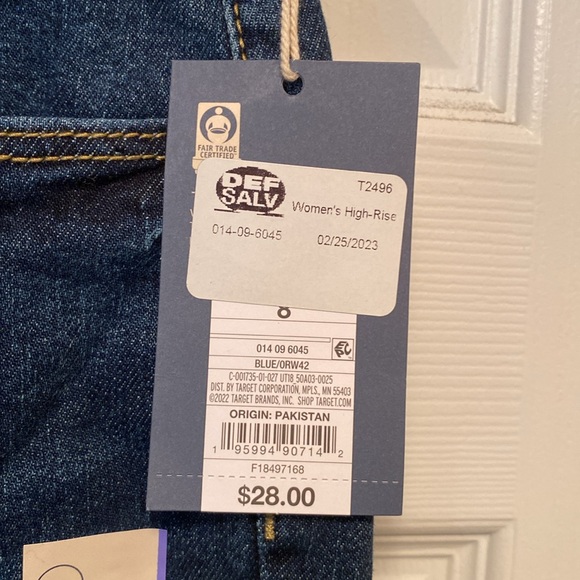 Brand New Universal Thread High-Rise Flare Jeans…size 8 - Picture 8 of 8